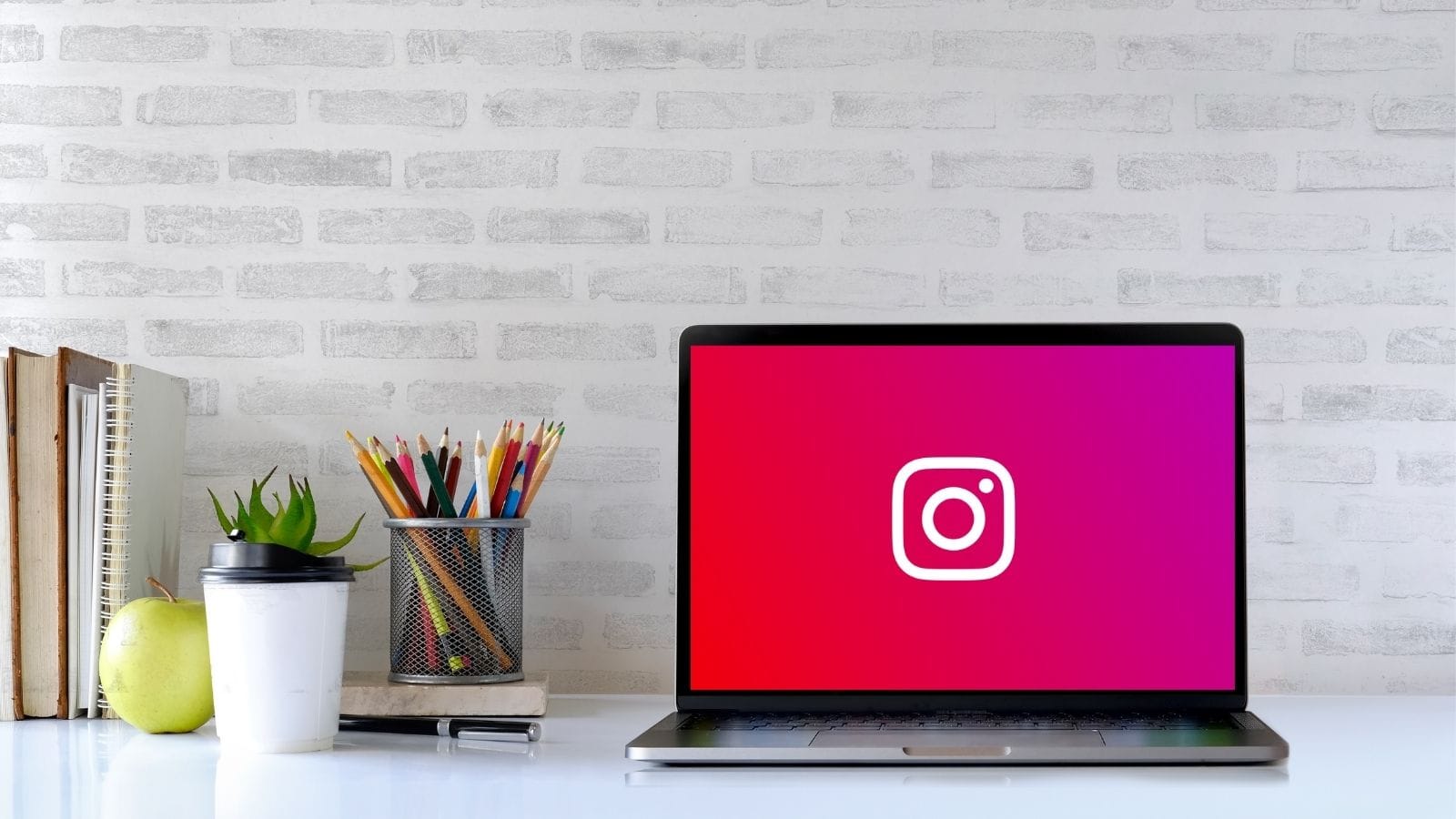 How to swipe on Instagram on PC? SCJ